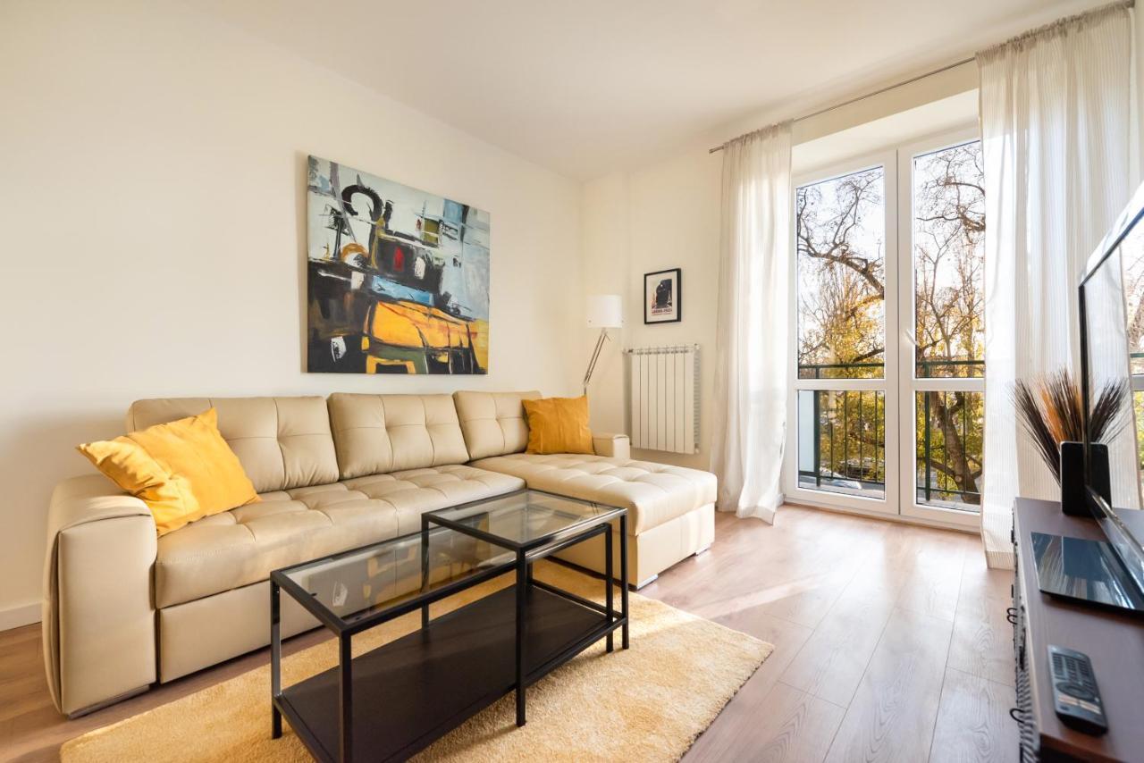 Ochota Sunny Apartment Warschau Exterior foto